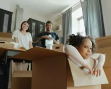 Di Indonesia, ada 5 daftar pinjaman online resmi yang dapat Anda pertimbangkan: Danamas, Investree, Indodana, Amartha, dan DompetKilat.