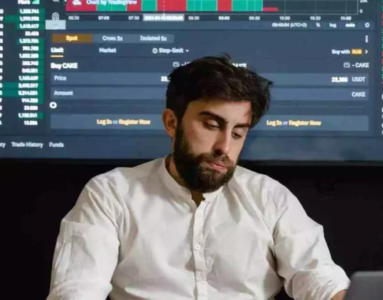 Review crypto token ELAN: Solusi inovatif Elan Future untuk energi terdesentralisasi, transparansi, dan perdagangan energi peer-to-peer.