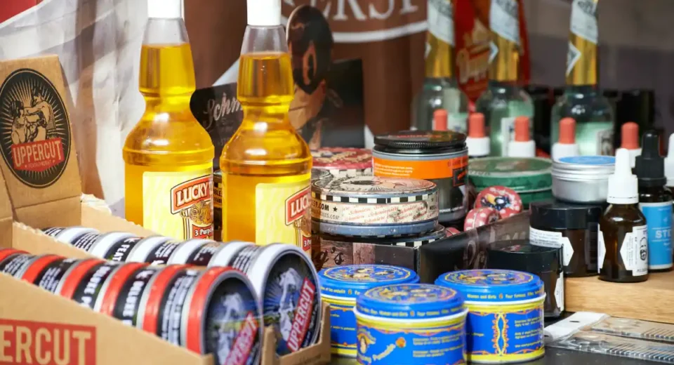 Apa pengertian sektor consumer goods? Jelajahi esensi, tantangan, dan peluang bisnis dalam industri ini untuk keberhasilan jangka panjang.