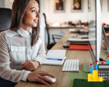 Ketahui dampak rendahnya literasi keuangan perempuan dan cara mengatasinya agar kamu bisa lebih mandiri, bebas utang, dan cerdas mengatur uang.