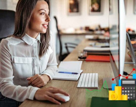 Ketahui dampak rendahnya literasi keuangan perempuan dan cara mengatasinya agar kamu bisa lebih mandiri, bebas utang, dan cerdas mengatur uang.