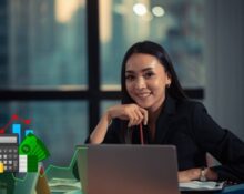 Yuk pahami pentingnya literasi keuangan perempuan agar kamu bisa mandiri, bebas utang, dan lebih cerdas dalam mengatur uang setiap hari.