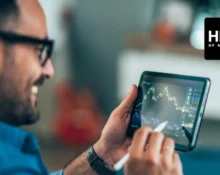 Pelajari **trading emas dengan akun cent di HFM** untuk pemula, lengkap strategi, manajemen risiko, dan tips profit aman setiap hari.