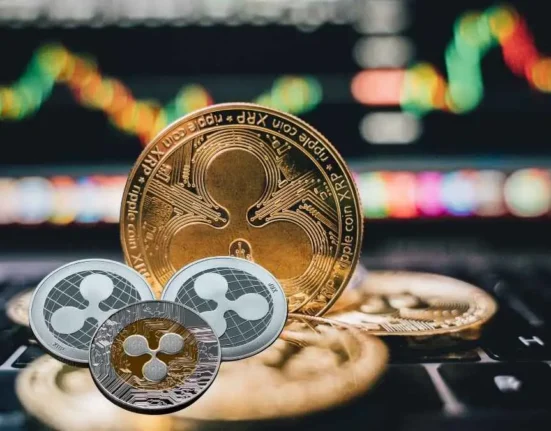 Kupas tuntas **XRP dan tokenisasi obligasi**, peluang investasi baru berbasis blockchain, manfaat, risiko, dan arah regulasinya.